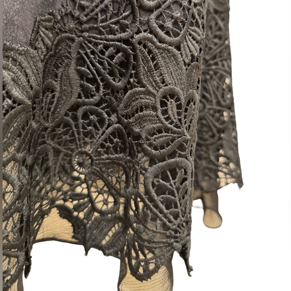 Elie Tahari Skirt Black Lace Ruffled Hem Artsy Flare Dressy Designer Flared. M - Picture 6 of 10